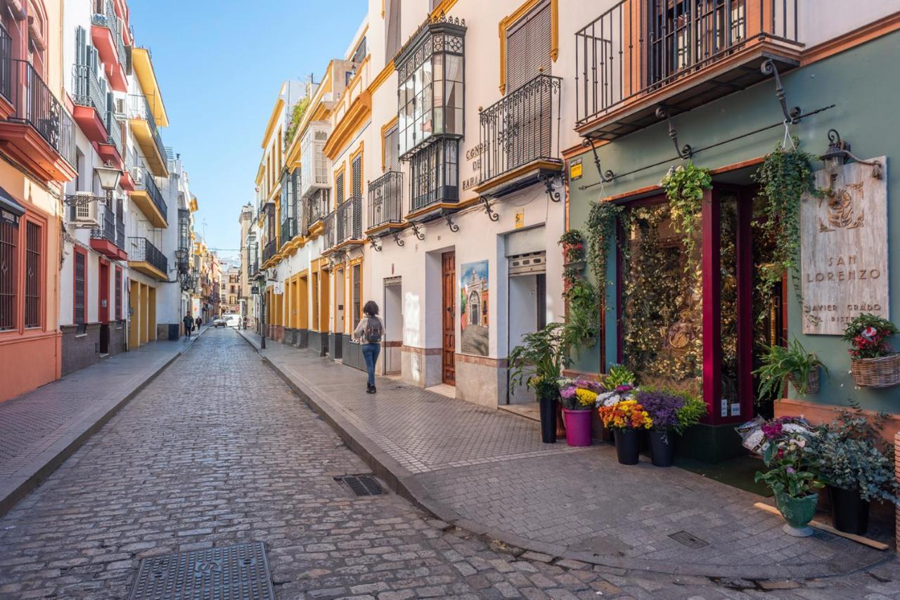 Alohamundi Martinez Montanes, Seville